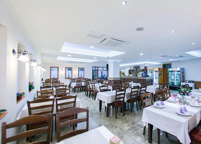 阿尔米拉酒店 4*