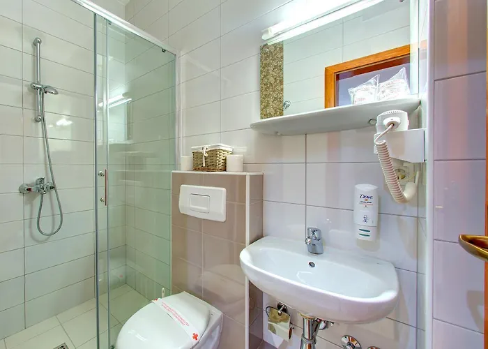 阿尔米拉酒店 酒店